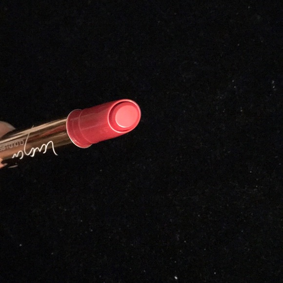 💄Laqa & Co. Cloud Lips in color Sunshower! New! - Picture 2 of 5